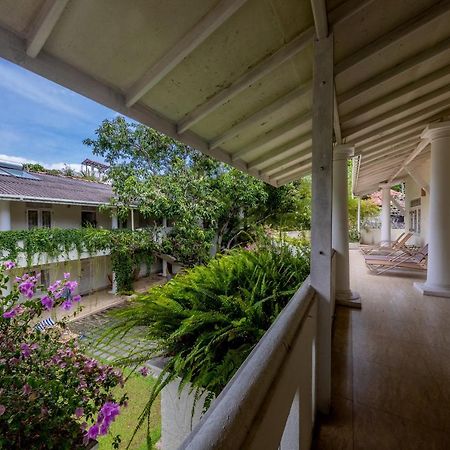 Epic Unawatuna Hotel Exterior photo